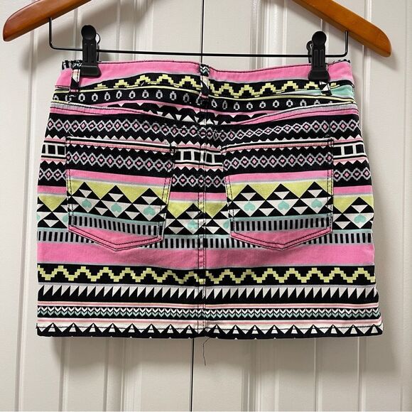 H&M Girls Aztec Print Mini Skirt 12-13Y - Picture 3 of 9